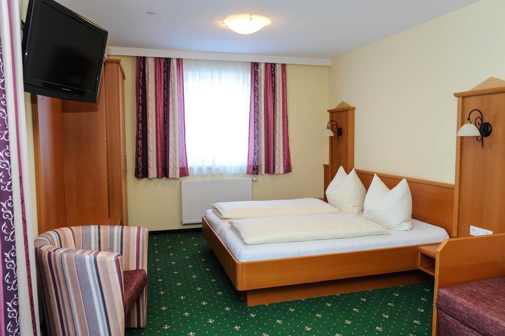 Hotel Posauner Санкт Файт им Понгау Екстериор снимка