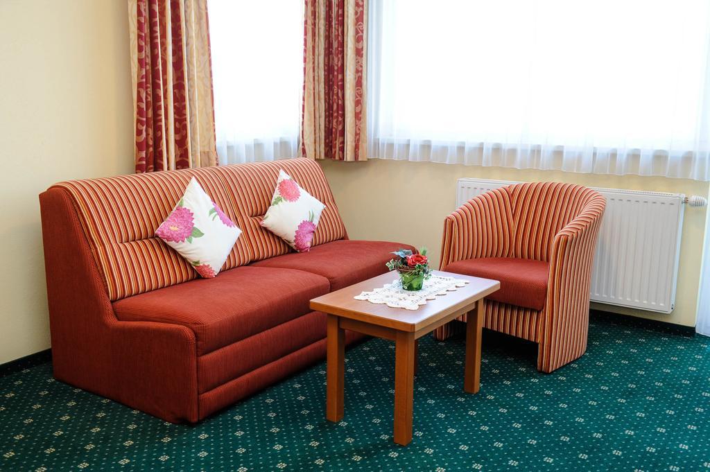 Hotel Posauner Санкт Файт им Понгау Екстериор снимка